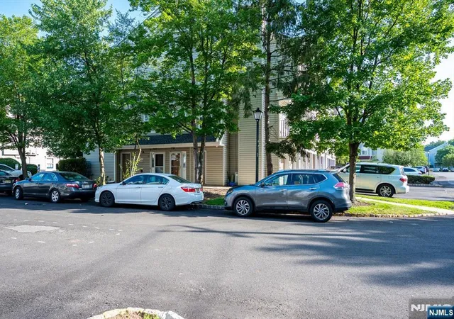 Homes for sale in Edison, NJ | 202 Prestwick Wy #202, Edison, NJ 08820 | MLS# 26024956
