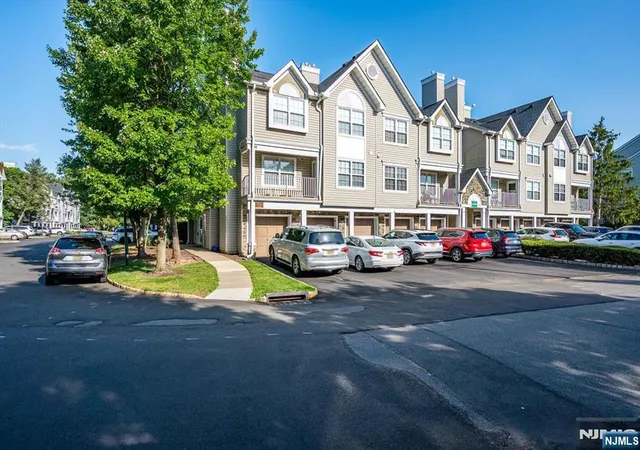 Homes for sale in Edison, NJ | 202 Prestwick Wy #202, Edison, NJ 08820 | MLS# 26024956