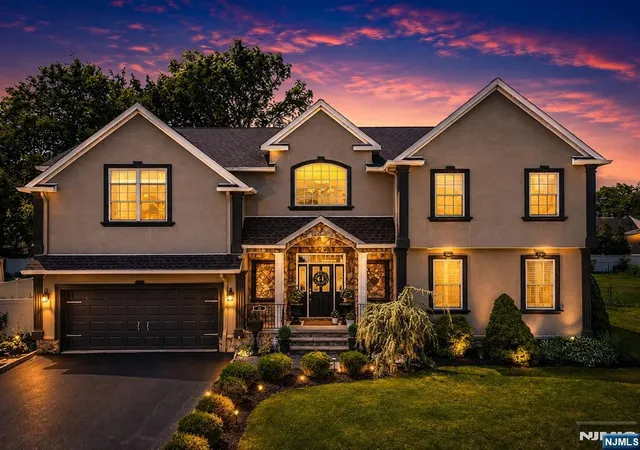 1st image of 8 Ferndale Pl, Pompton Plains, NJ 07444 | MLS# 26024961