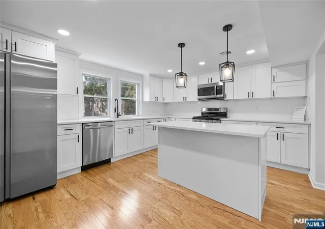 Homes for sale in Verona, NJ | 206 Linden Ave, Verona, NJ 07044 | MLS# 26024975