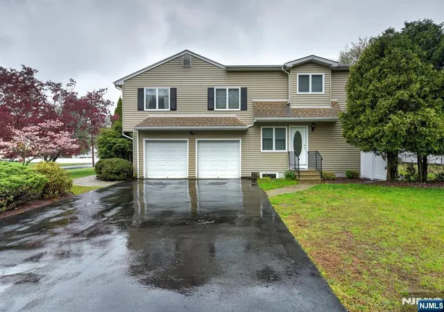 2nd image of 52 Ashburn Rd, Wayne, NJ 07470 | MLS# 26024986
