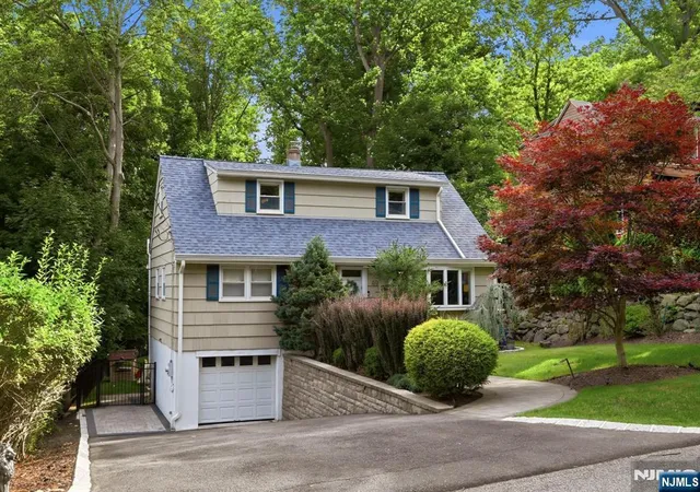 1st image of 49 Pawnee Ave, Oakland, NJ 07436 | MLS# 26025005