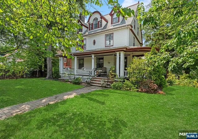 5th image of 129 Munn Ave, East Orange, NJ 07018 | MLS# 26025007