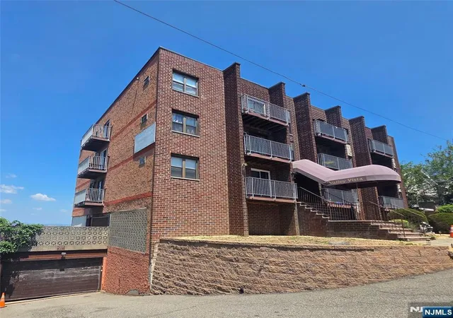 Homes for sale in Palisades Park, NJ | 201 12th St #19, Palisades Park, NJ 07650 | MLS# 26025021
