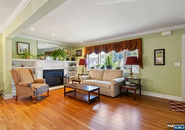 5th image of 99 Lynwood Rd, Verona, NJ 07044 | MLS# 26025030