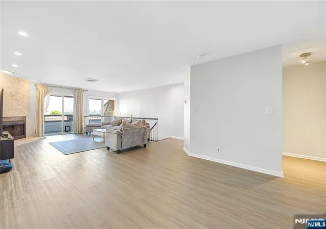 Homes for sale in Cliffside Park, NJ | 300 Gorge Rd #8, Cliffside Park, NJ 07010 | MLS# 26025039