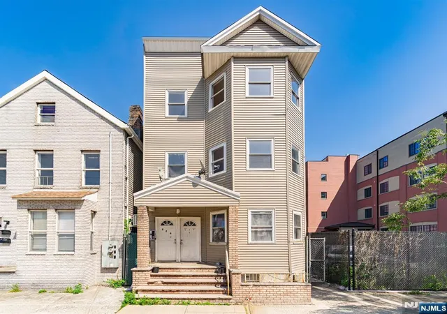 Homes for sale in Newark, NJ | 524 Mulberry St, Newark, NJ 07114 | MLS# 26025041