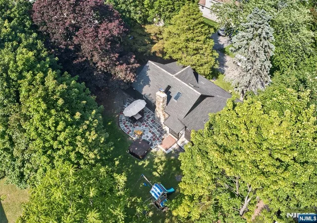 27th image of 53 Lakeview Dr, West Milford, NJ 07480 | MLS# 26025044