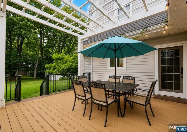 Homes for sale in Teaneck, NJ | 431 Maitland Ave, Teaneck, NJ 07666 | MLS# 26025048