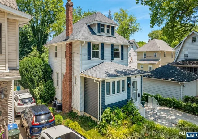 Photo 2 of Sale Pending at 180 Washington Ave, Rutherford, NJ 07070 | MLS# 26025059 | Listing updated on 2026-08-03