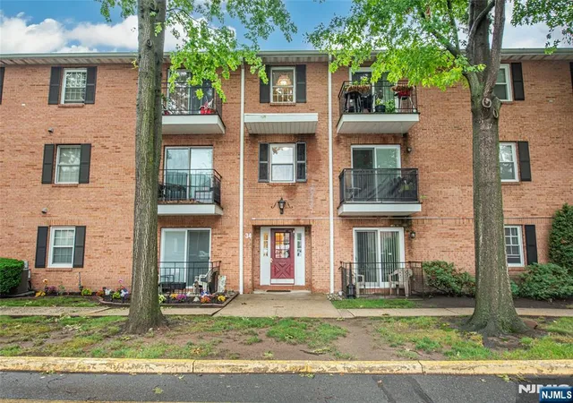 Homes for sale in Bloomfield, NJ | 34 John St #3A, Bloomfield, NJ 07003 | MLS# 26025062