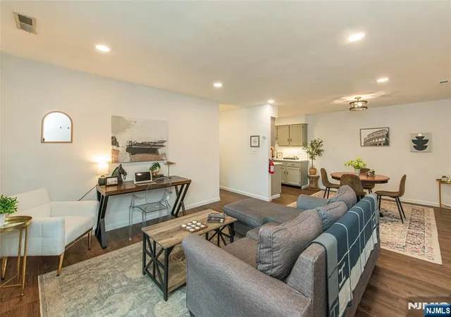 Homes for sale in Bloomfield, NJ | 34 John St #3A, Bloomfield, NJ 07003 | MLS# 26025062