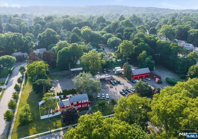 40th image of 14 Kenneth Rd, Montclair, NJ 07043 | MLS# 26025069