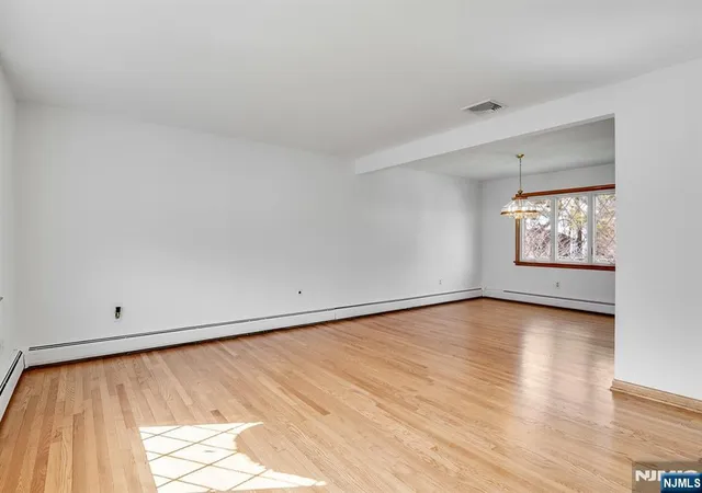 5th image of 240 Ridge Rd, Cedar Grove, NJ 07009 | MLS# 26025077