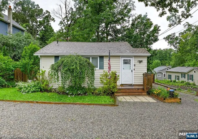 Homes for sale in West Milford, NJ | 89 Tintle Ave, West Milford, NJ 07480 | MLS# 26025085