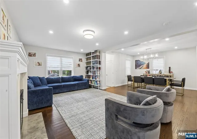Homes for sale in Teaneck, NJ | 373 Briarcliff Rd, Teaneck, NJ 07666 | MLS# 26025123