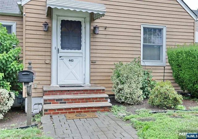 Homes for sale in Wood Ridge, NJ | 443 Center St, Wood Ridge, NJ 07075 | MLS# 26025132