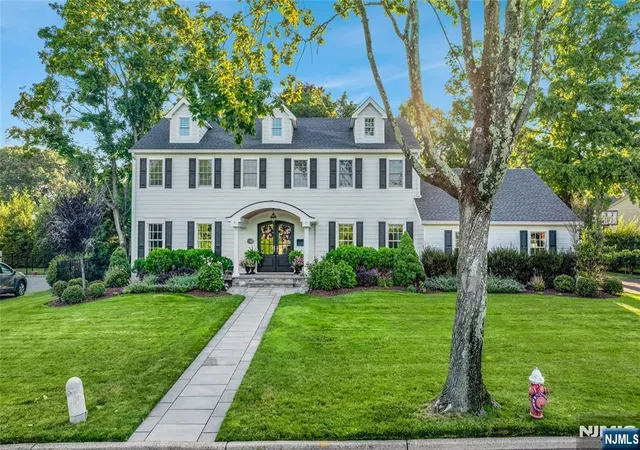 Homes for sale in Oradell, NJ | 687 East Dr, Oradell, NJ 07649 | MLS# 26025133