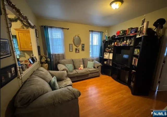 2nd image of 125 Western Pkwy, Irvington, NJ 07111 | MLS# 26025138
