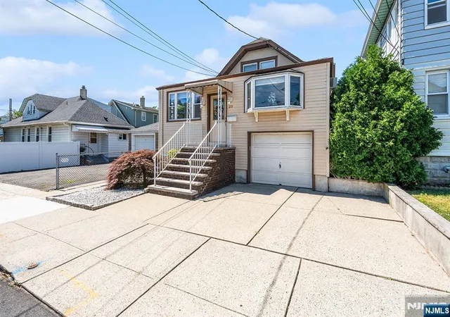 Homes for sale in North Arlington, NJ | 23 Inman Pl, North Arlington, NJ 07031 | MLS# 26025167