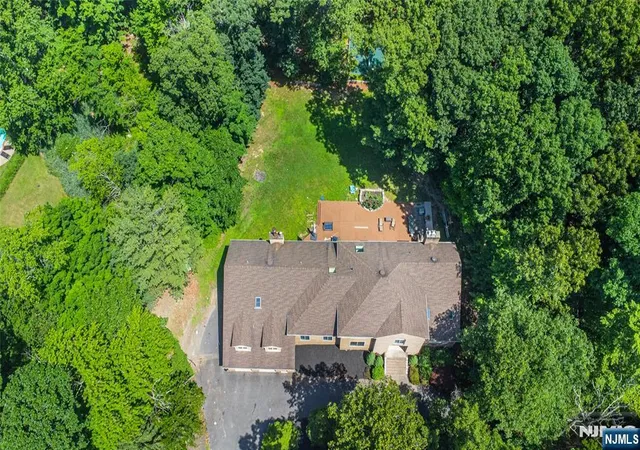 50th image of 52 Tower Hill Ln, Kinnelon, NJ 07405 | MLS# 26025200