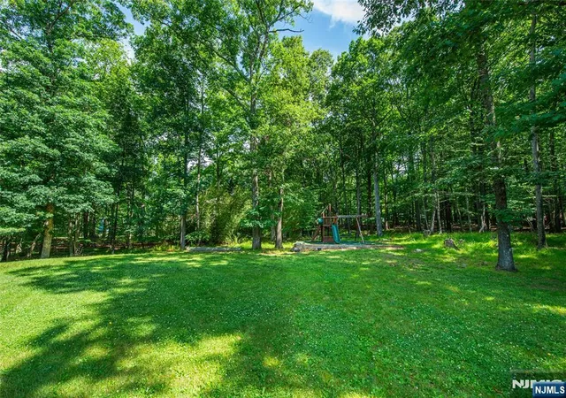 5th image of 52 Tower Hill Ln, Kinnelon, NJ 07405 | MLS# 26025200