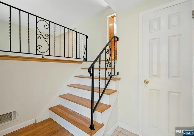 Homes for sale in River Vale, NJ | 615 Maze Rd, River Vale, NJ 07675 | MLS# 26025204