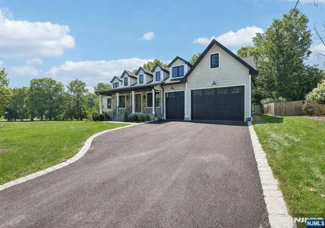 Photo 2 of Sale Pending at 51 Herfort Rd, Wayne, NJ 07470 | MLS# 26025209 | Listing updated on 2026-08-28