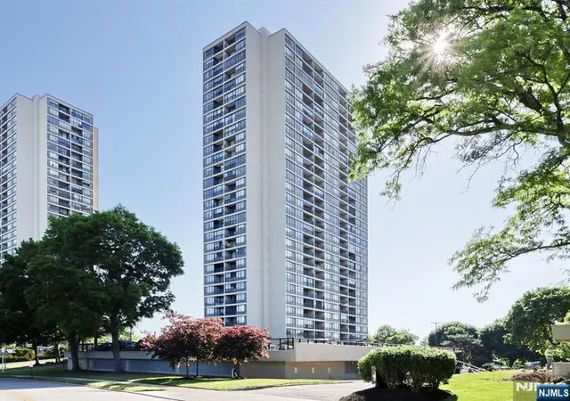 49th image of 5 Horizon Rd #2209, Fort Lee, NJ 07024 | MLS# 26025213