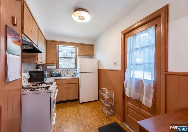 3rd image of 54 Cane St, Bogota, NJ 07603 | MLS# 26025214