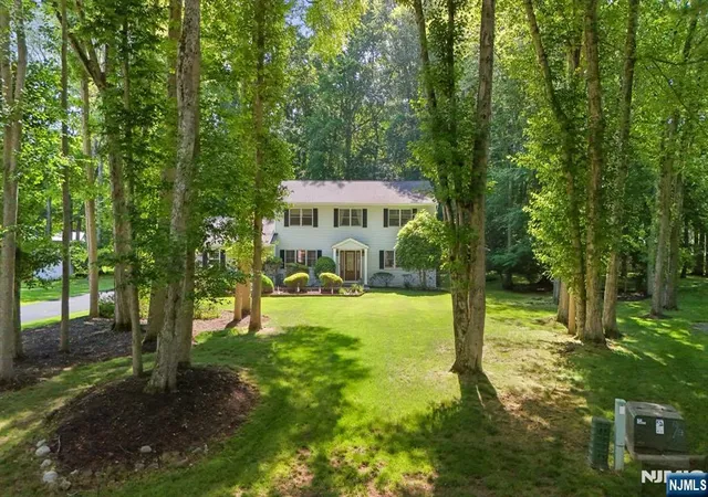 3rd image of 425 White Oak Rd, Palisades, NY 10964 | MLS# 26025221