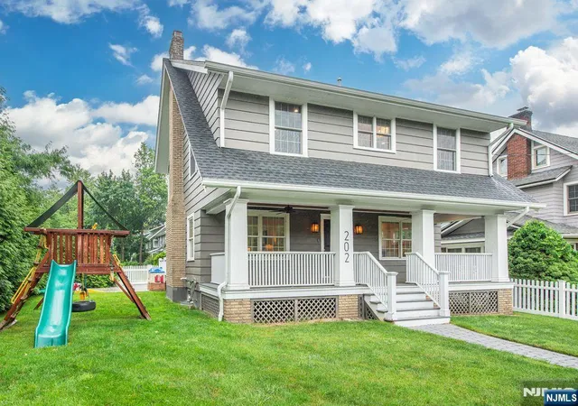 2nd image of 202 Watchung Ave, Montclair, NJ 07043 | MLS# 26025251