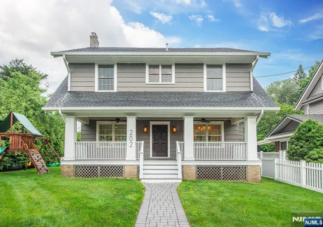 4th image of 202 Watchung Ave, Montclair, NJ 07043 | MLS# 26025251