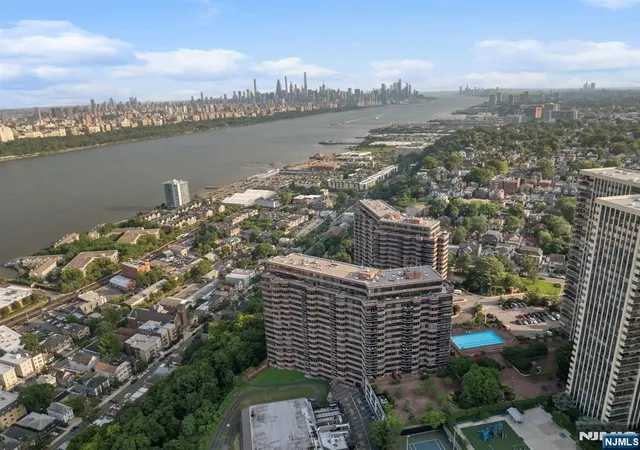 Homes for sale in Cliffside Park, NJ | 100 Carlyle Dr #VG6, Cliffside Park, NJ 07010 | MLS# 26025269