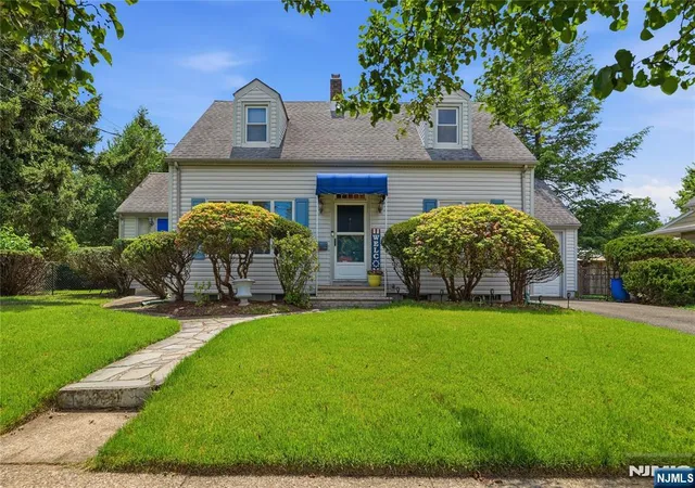 2nd image of 35 Passaic Ave, Woodland Park, NJ 07424 | MLS# 26025270