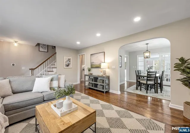 Homes for sale in Ridgewood, NJ | 291 Midvale St, Ridgewood, NJ 07450 | MLS# 26025273