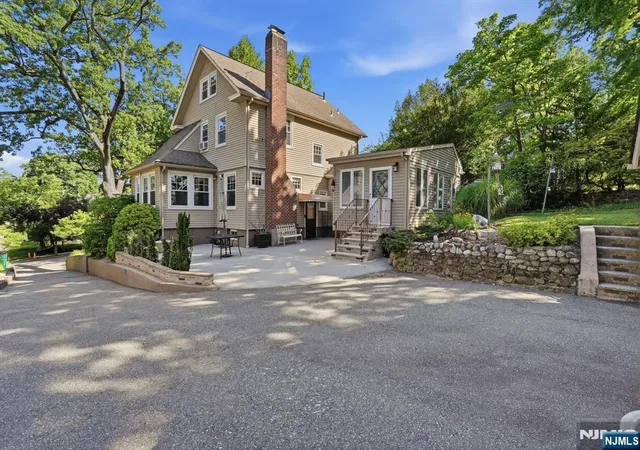 5th image of 16 Arlington Ave, Caldwell, NJ 07006 | MLS# 26025282