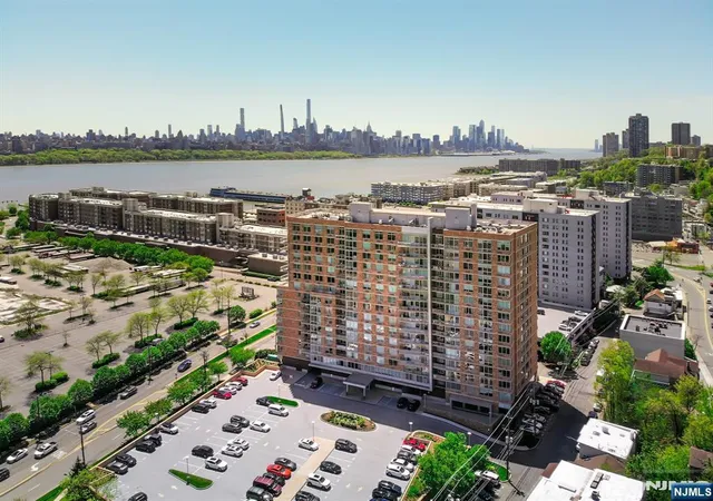 Homes for sale in Edgewater, NJ | 618 Hudson Park, Edgewater, NJ 07020 | MLS# 26025284