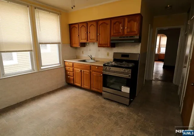 Homes for sale in Newark, NJ | 270-272 12Th St, Newark, NJ 07107 | MLS# 26025293