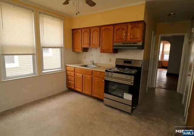 Homes for sale in Newark, NJ | 270-272 12Th St, Newark, NJ 07107 | MLS# 26025293