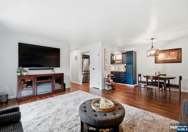 2nd image of 315 Ringwood Ave, Pompton Lakes, NJ 07442 | MLS# 26025297