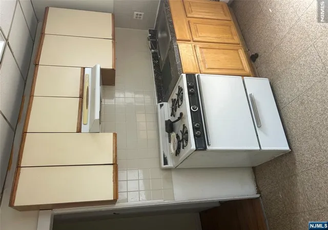 Homes for sale in Newark, NJ | 869 Clifton Ave, Newark, NJ 07104 | MLS# 26025305