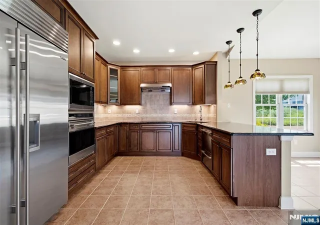 Homes for sale in Hamburg, NJ | 98 Tarrington Rd, Hamburg, NJ 07419 | MLS# 26025327