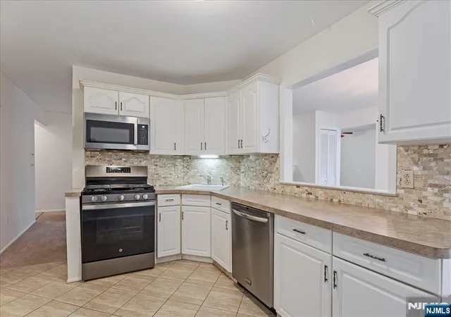 Homes for sale in West Orange, NJ | 50 Kayser Ln, West Orange, NJ 07052 | MLS# 26025340
