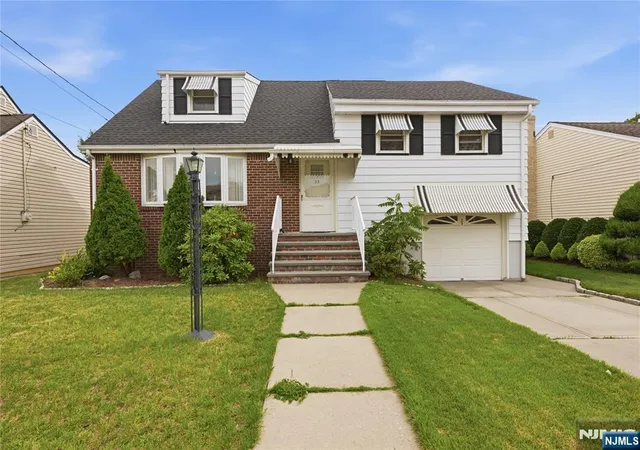 Homes for sale in North Arlington, NJ | 23 Bogle Ct, North Arlington, NJ 07031 | MLS# 26025342