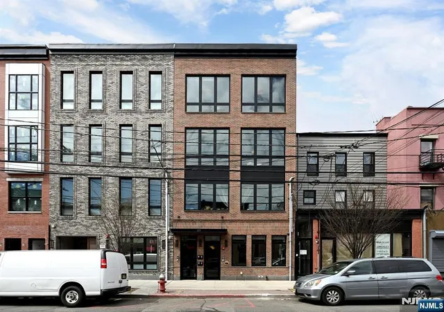Homes for sale in Jersey City, NJ | 339 Palisade Avenue, Jersey City, NJ 07307 | Houzeo