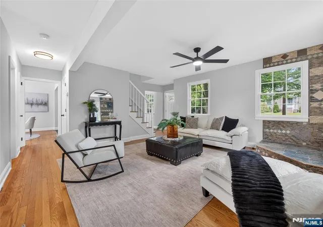 Homes for sale in Paramus, NJ | 538 Coolidge Pl, Paramus, NJ 07652 | MLS# 26025394