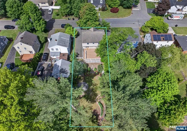 Homes for sale in Paramus, NJ | 538 Coolidge Pl, Paramus, NJ 07652 | MLS# 26025394