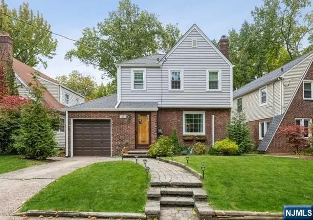 Homes for sale in Teaneck, NJ | 1125 W Laurelton Pkwy, Teaneck, NJ 07666 | MLS# 26025402