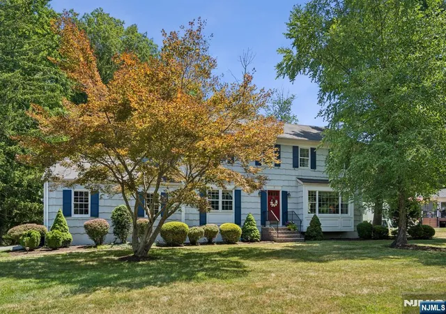 3rd image of 7 Timber Dr, Caldwell, NJ 07006 | MLS# 26025413